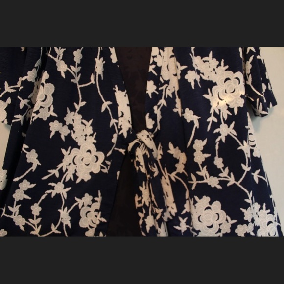 Cardigan - Picture 4 of 4